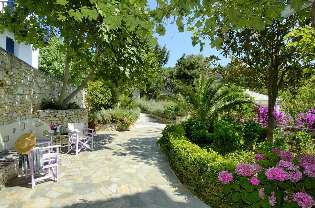 Konstantina Studios Alonnisos Town ภายนอก รูปภาพ