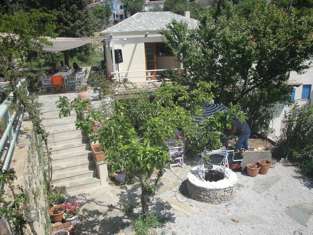Konstantina Studios Alonnisos Town ภายนอก รูปภาพ